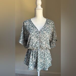 🌸$5 SIENNA SKY Teal Green & White Floral Peplum Top Sz L